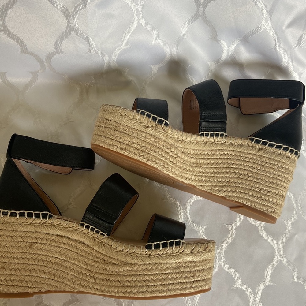 Black leather sandals